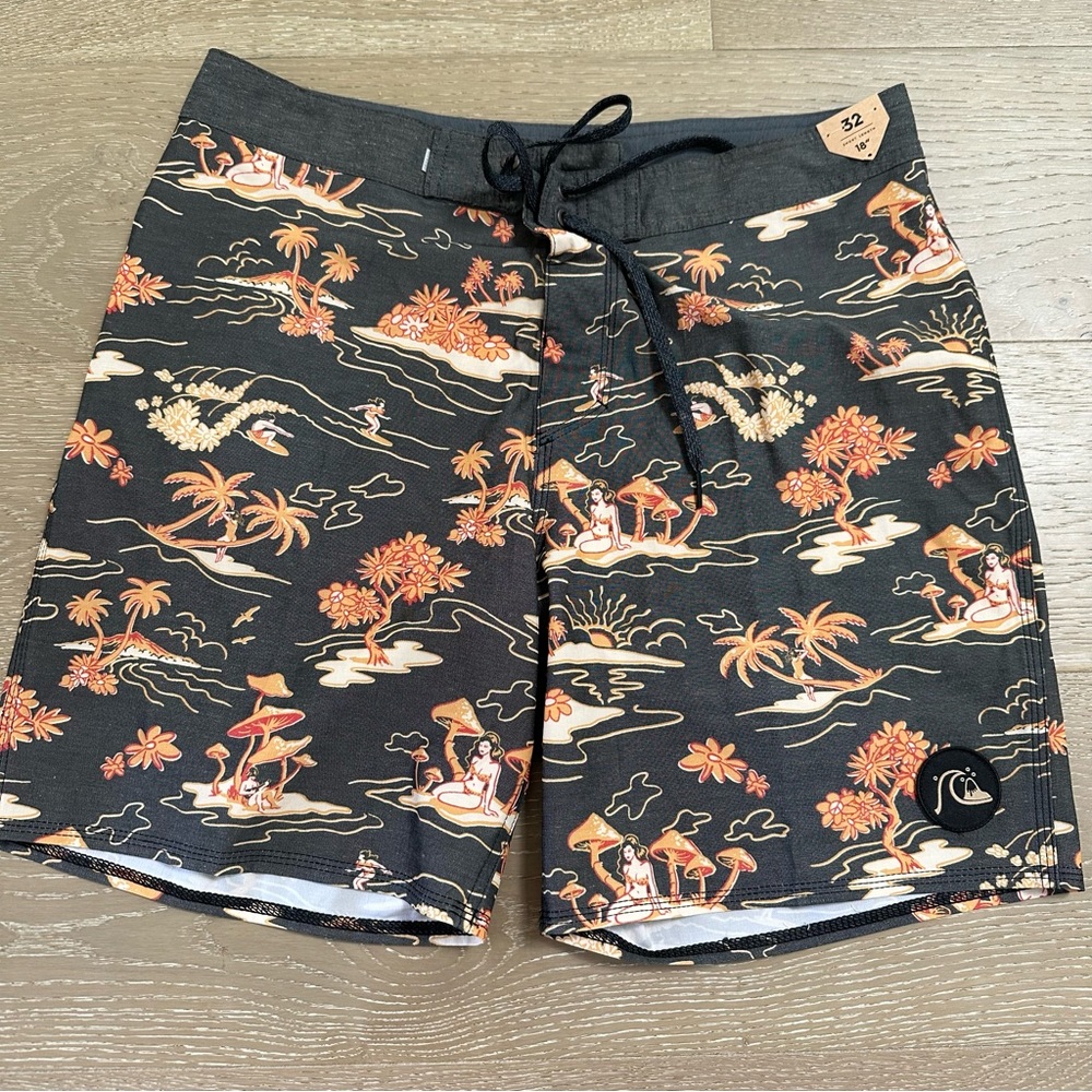 Brand new men’s board shorts 🏄‍♂️